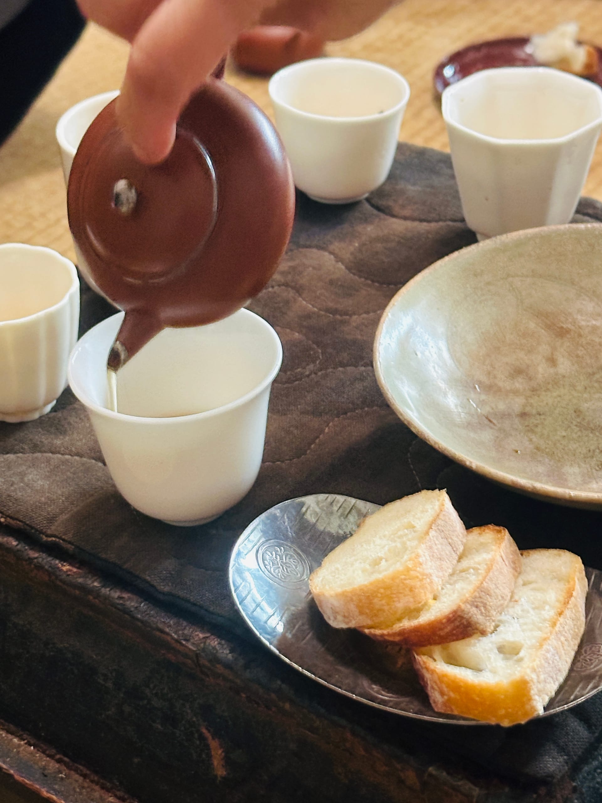焙火之韻 × 麥香之魂:茶與法棍的散步時光