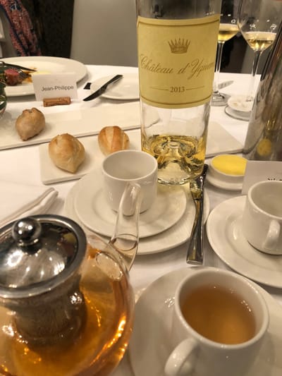普洱茶的完美演出：法國頂級貴腐酒餐會中的東方驚喜