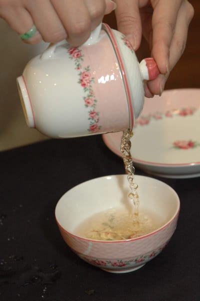 英國貴族為何獨愛武夷紅茶？解密17世紀茶葉貿易風潮