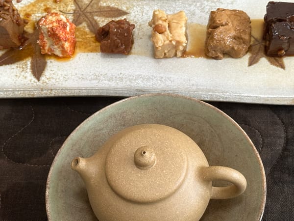 與茶的共鳴：尋找日常零食中的茶席知音
