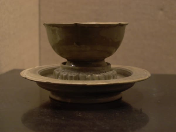 茶杯鑑定：解讀歷代茶器真偽的符號學方法
